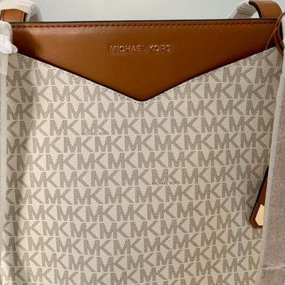 Michael Kors Tote Bag ( Large) - Picture 4 of 5